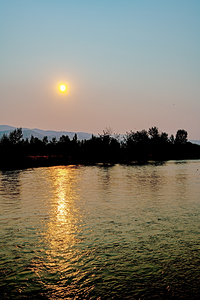Smoky sunrise on the Boise River